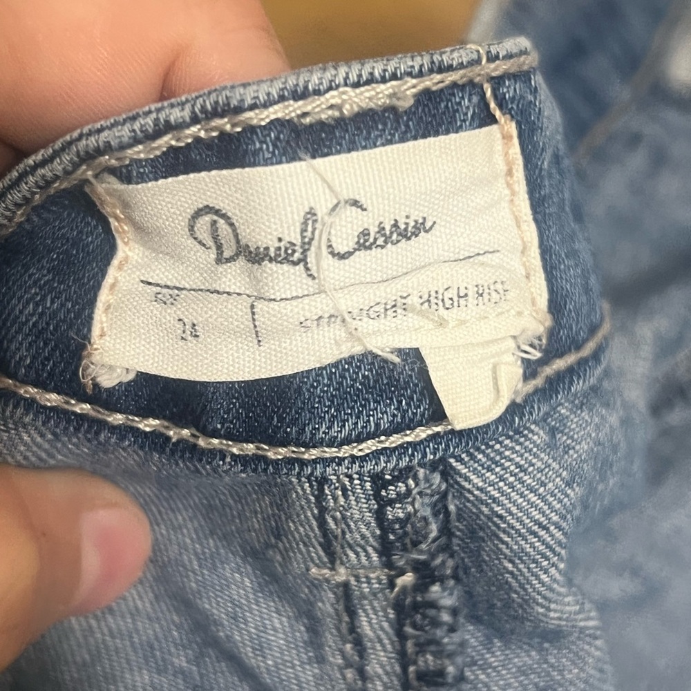 Jeans - Picture 2 of 5